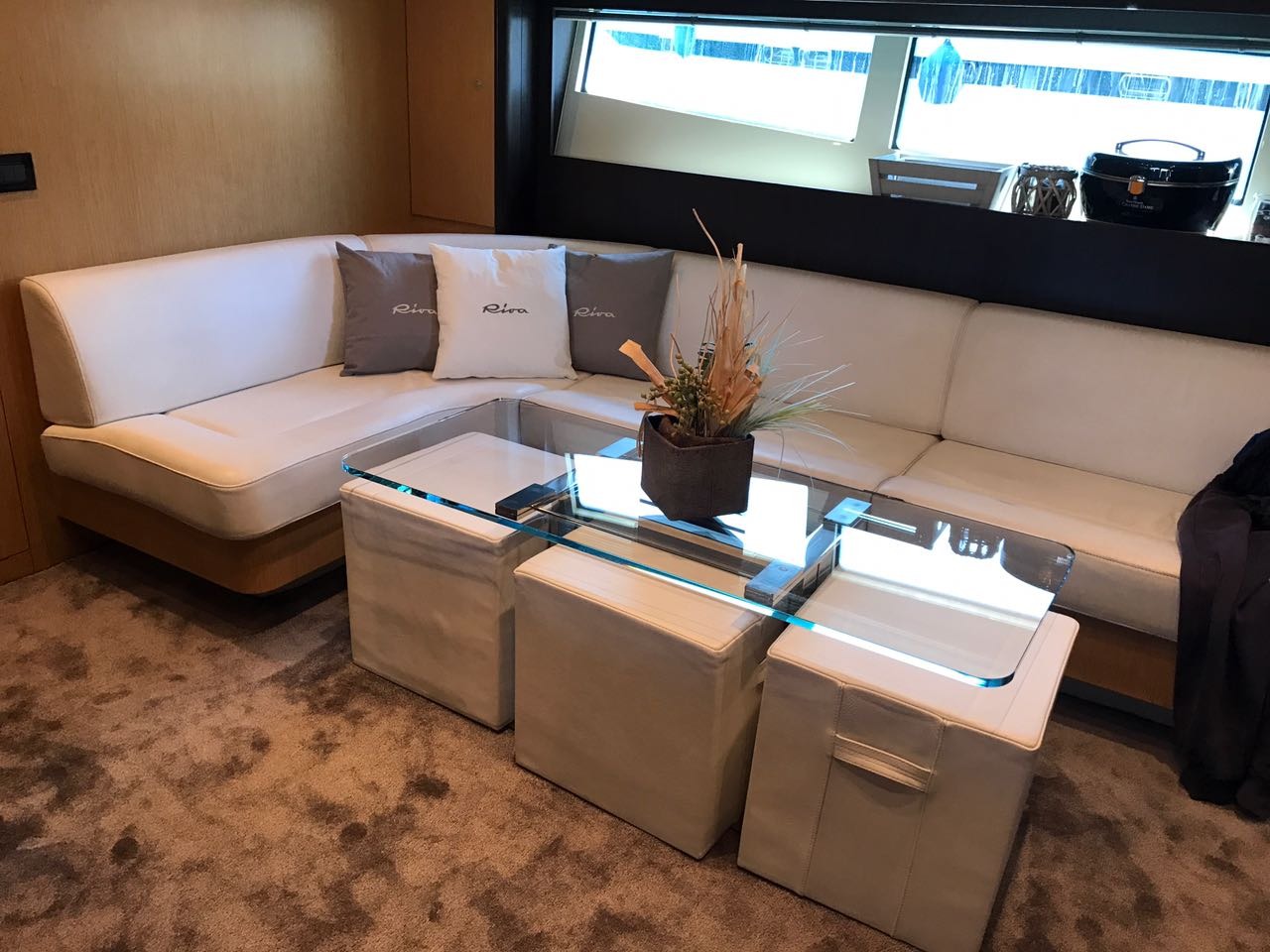 DIABOLIK Yacht Charter Details, Riva CHARTERWORLD Luxury Superyachts